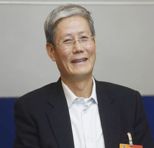 
傅育寧